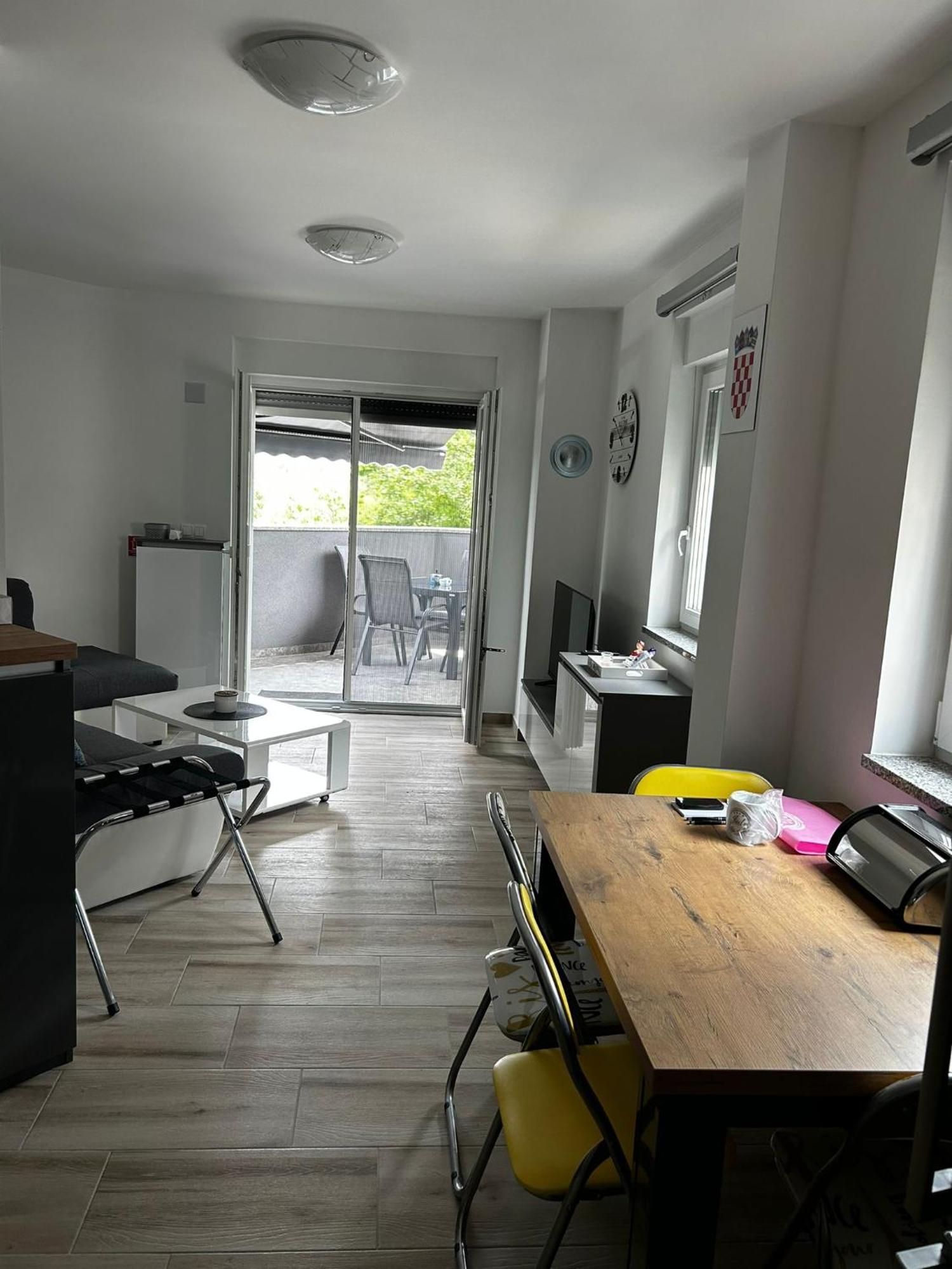 Apartmani Jedro Šilo Eksteriør bilde