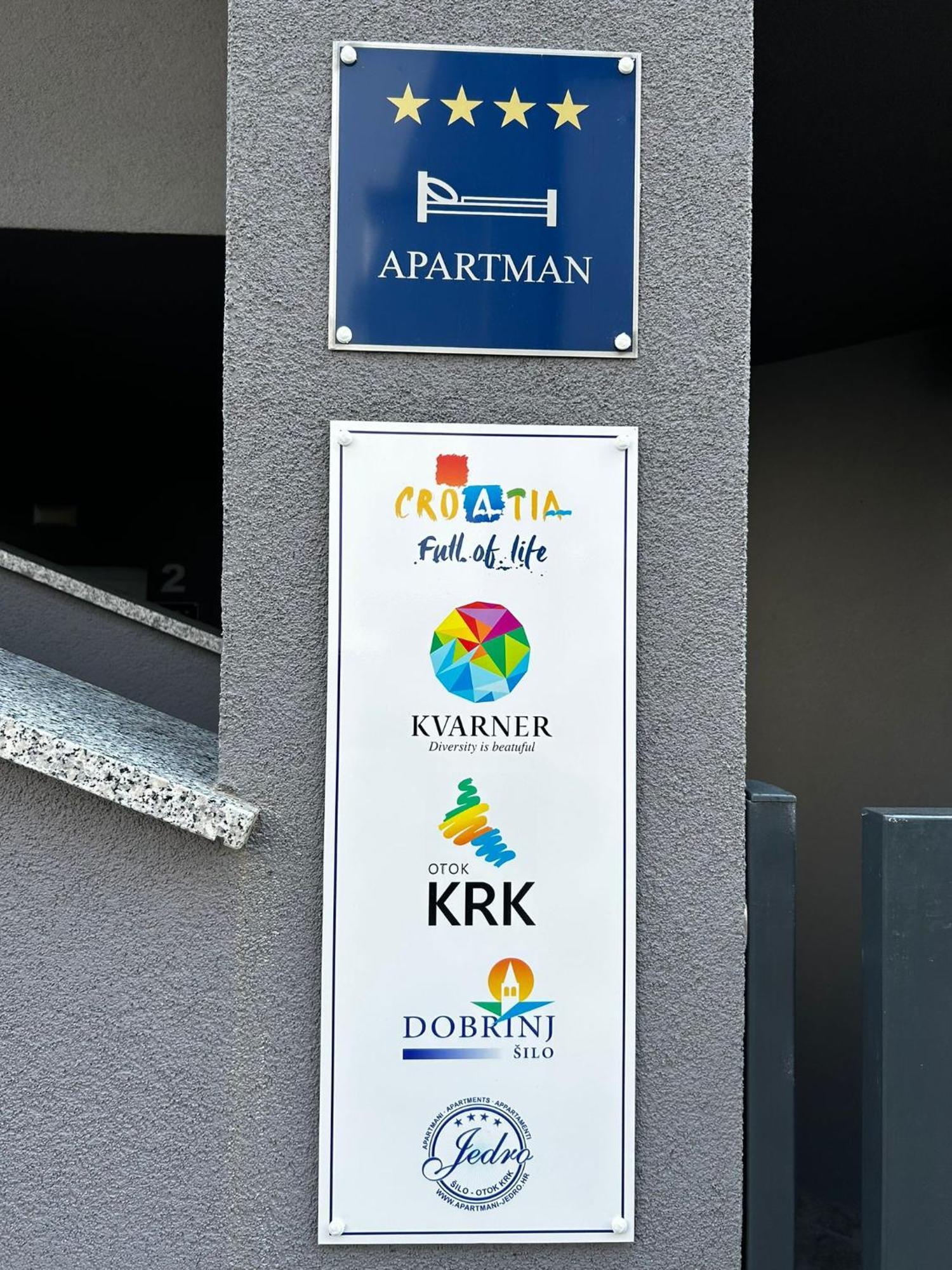 Apartmani Jedro Šilo Eksteriør bilde