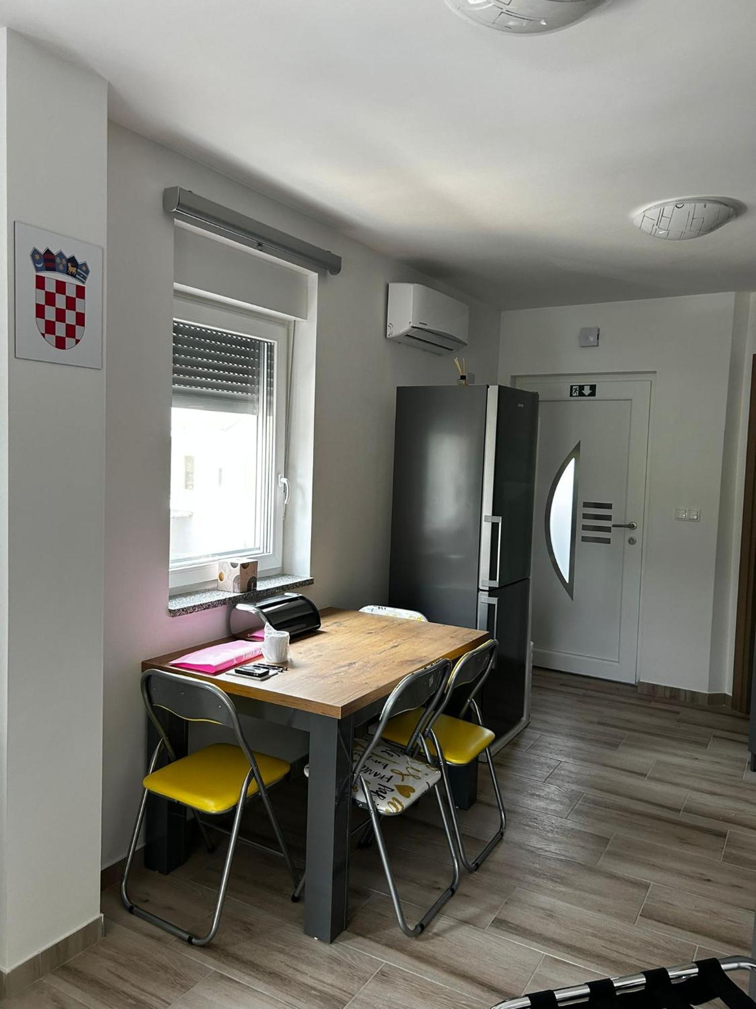 Apartmani Jedro Šilo Eksteriør bilde